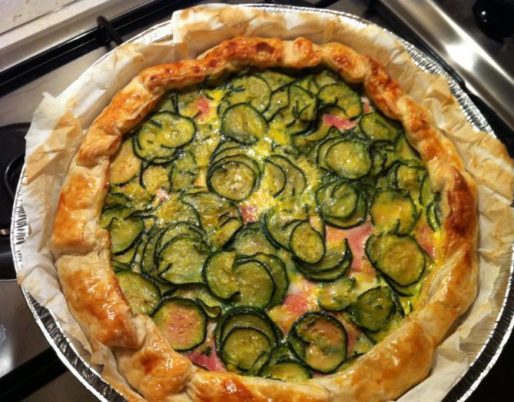 Ricetta torta salata zucchine e scamorza