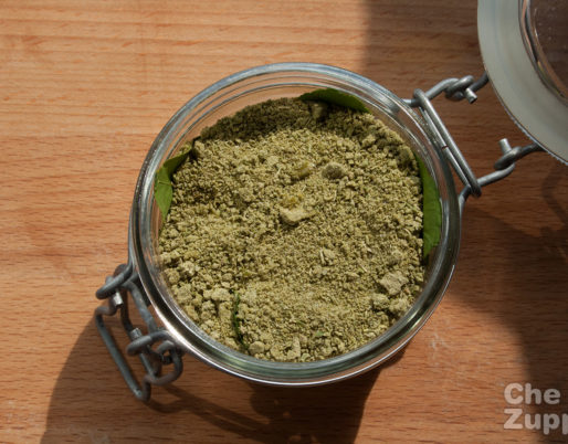 Ricetta del sale aromatico fatto in casa