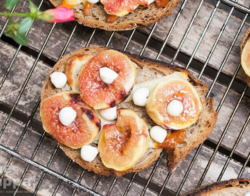 Ricetta crostoni coi fichi