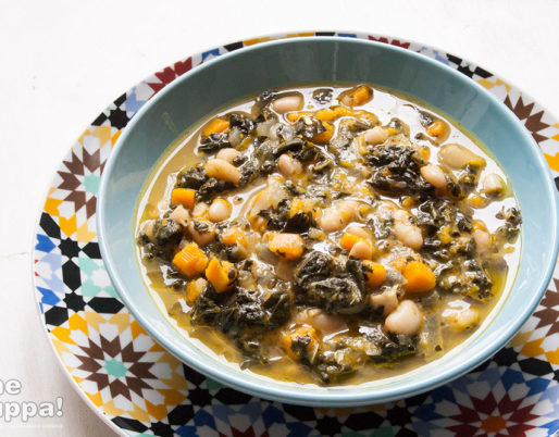 zuppa di cavolo nero, zucca e fagioli cannellini