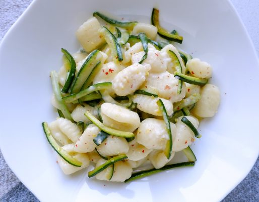 gnocchi di ricotta con parmigiano zucchine e limone